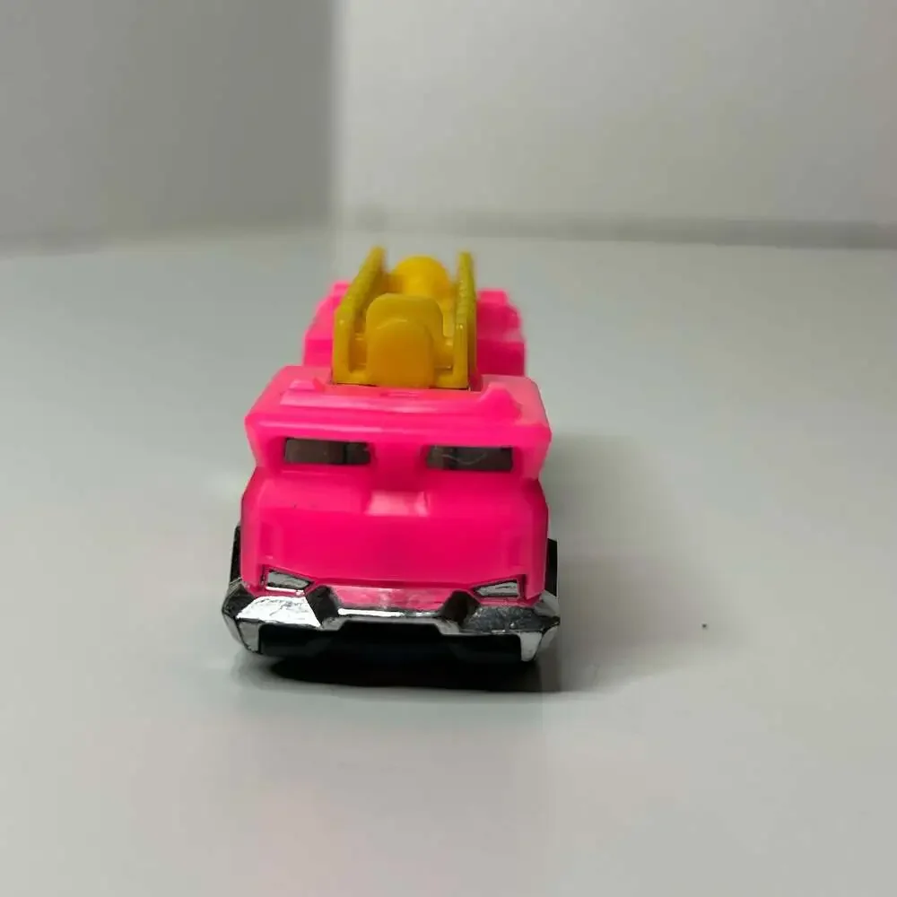 Hot Wheels 5 Alarm HW Airlines Pink Fire Truck